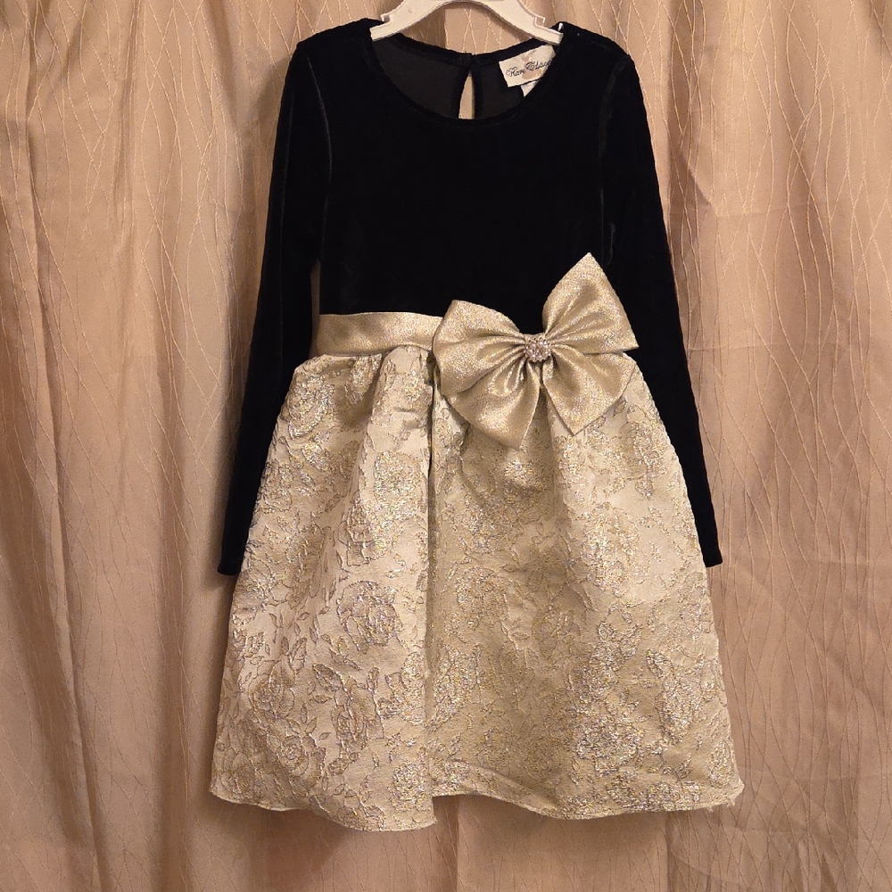 Rare Editions Black Velvet Bodice‎ with Gold Brocade Skirt and Bow